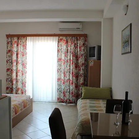 Nestor Apartament