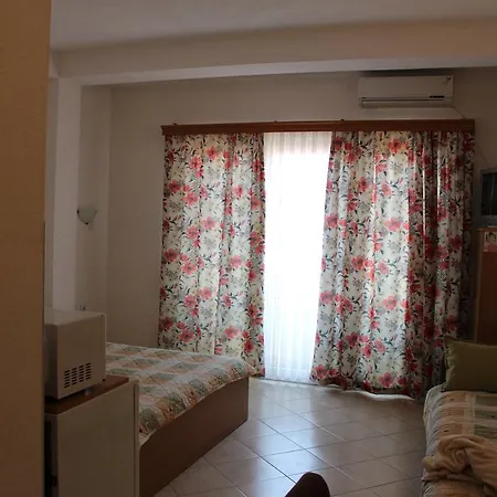 Nestor * Struga