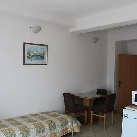 Nestor * Struga